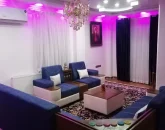 اتاق پذیرایی فرش شده به همراه مبلمان خانه در شلمان 487589046587