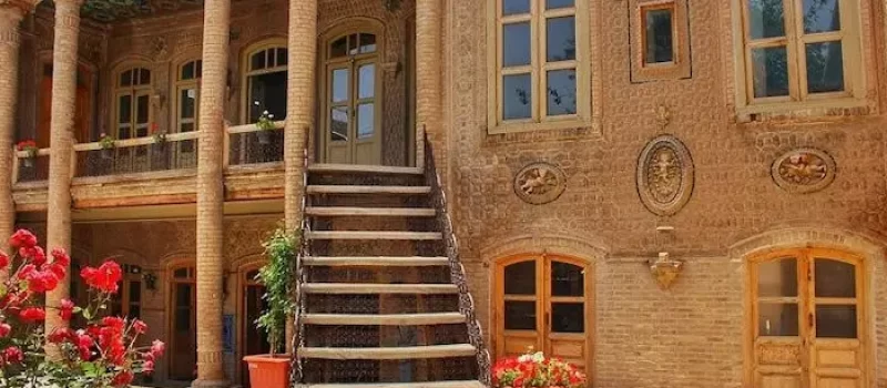 ویلا سنتی و قدیمی در لاهیجان با محوطه سازی و حیاط سنگی 52478567458564765