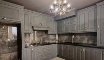 کابینت طوسی رنگ آشپزخانه ویلا در بندر انزلی