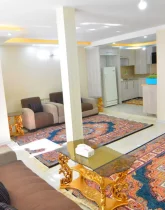 اتاق پذیرایی فرش شده با آشپزخانه خانه ویلایی در لاهیجان 54897